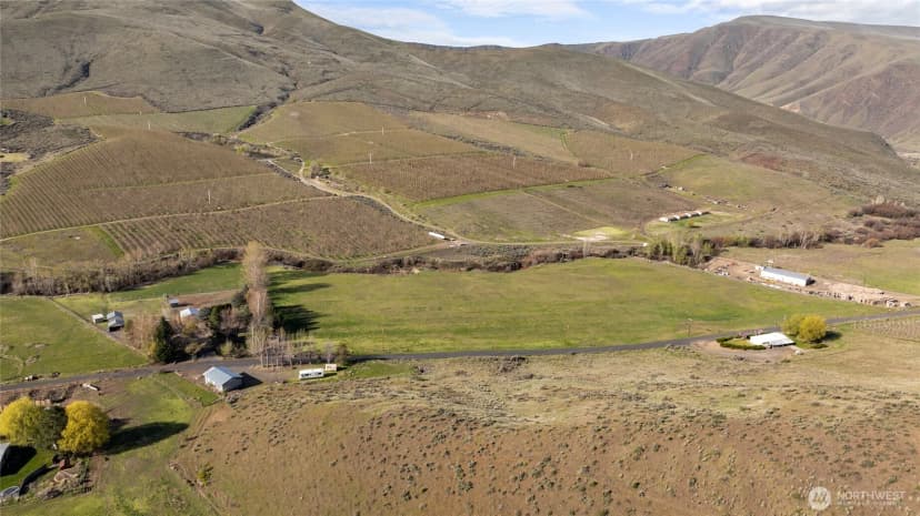 Property photo for 1260 Burbank Creek Road, Yakima photo 37