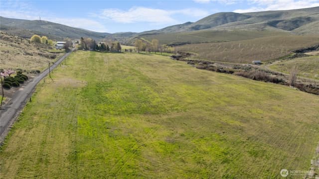 Property photo for 1260 Burbank Creek Road, Yakima photo 4