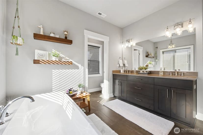 Property photo for 155 Mountain Crest Lane, Eatonville photo 19