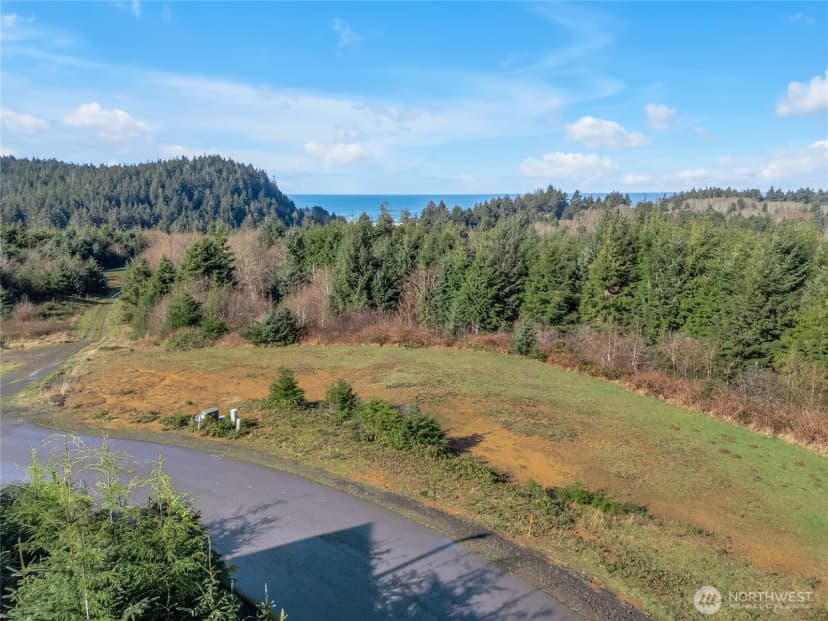 Property photo for 3038 Ocean View Court, Ilwaco photo 2
