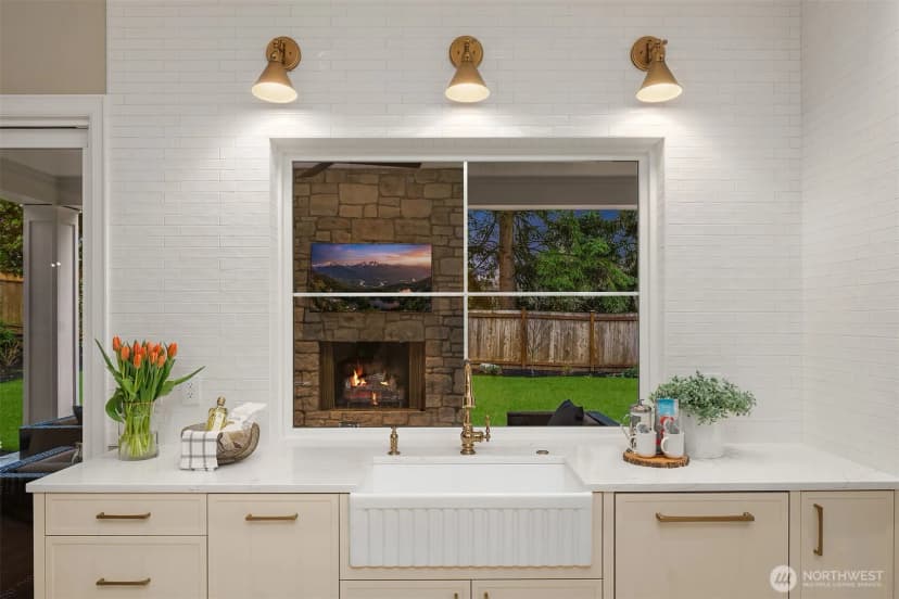 Property photo for 10911 Se 26th Street, Bellevue photo 10