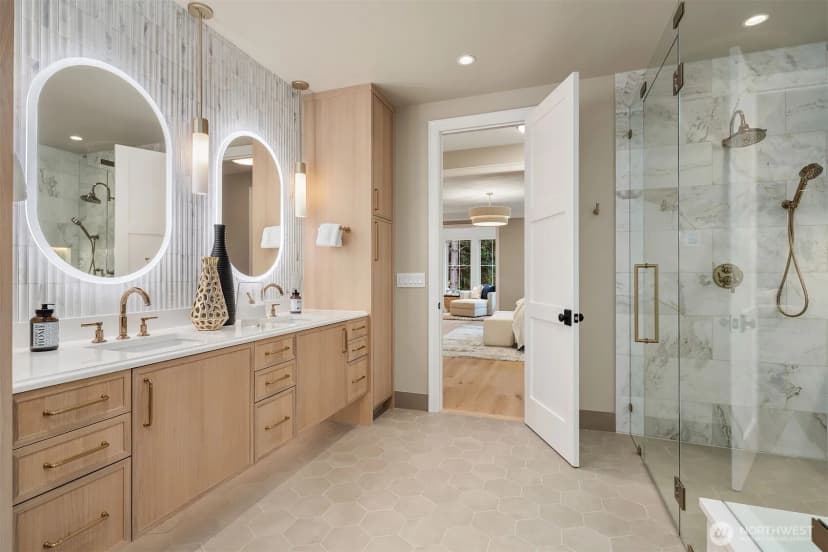 Property photo for 10911 Se 26th Street, Bellevue photo 19