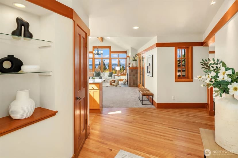 Property photo for 1105 Daley Place, Edmonds photo 8