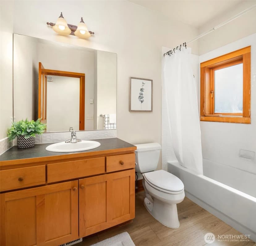 Property photo for 1105 Daley Place, Edmonds photo 27