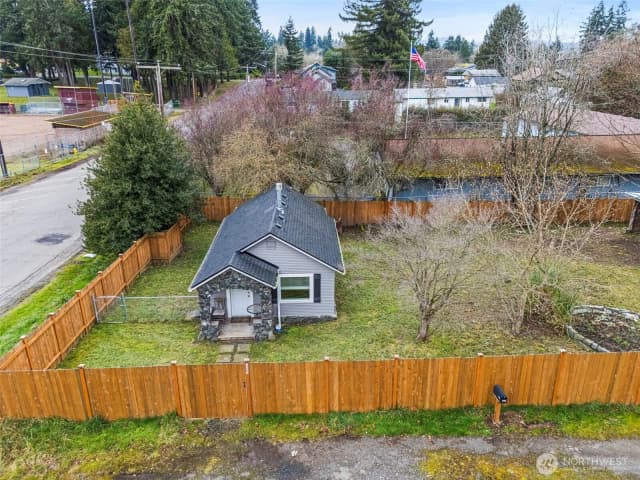 Property photo for 926 Austin Avenue, Port Orchard photo 2