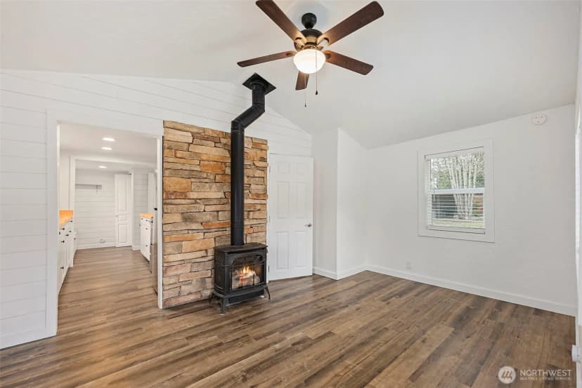 Property photo for 926 Austin Avenue, Port Orchard photo 10