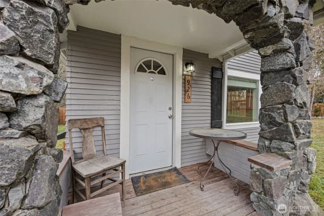 Property photo for 926 Austin Avenue, Port Orchard photo 3