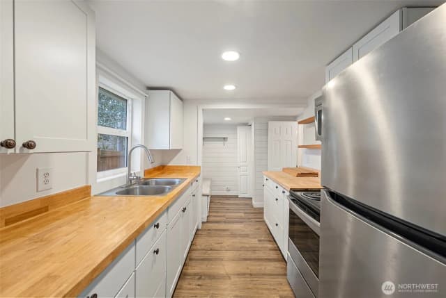 Property photo for 926 Austin Avenue, Port Orchard photo 4