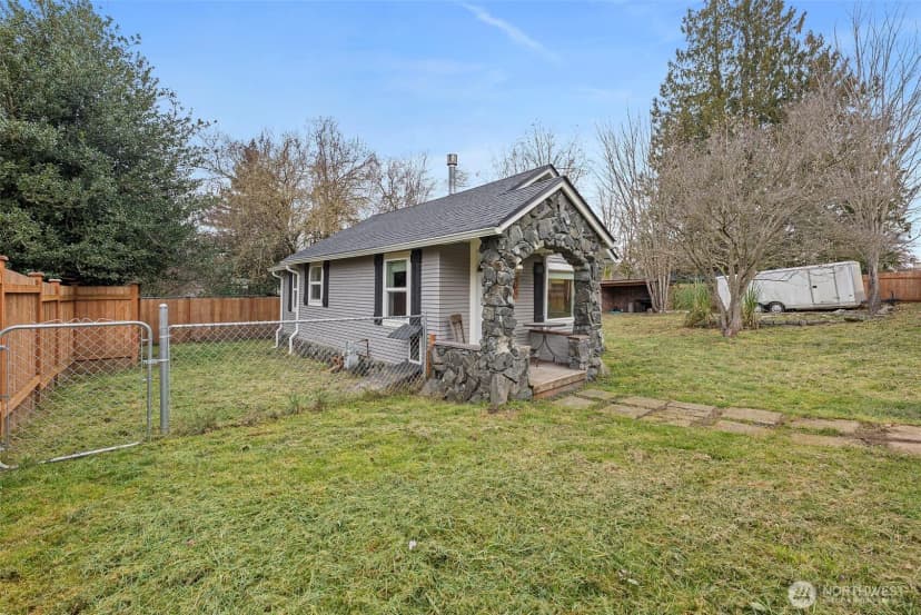 Property photo for 926 Austin Avenue, Port Orchard photo 15