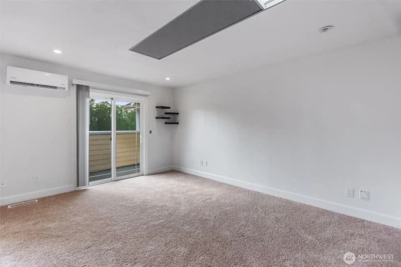 Property photo for 3725 Hollywood Drive Ne, Olympia photo 34