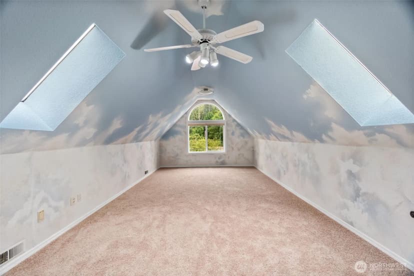 Property photo for 3725 Hollywood Drive Ne, Olympia photo 33