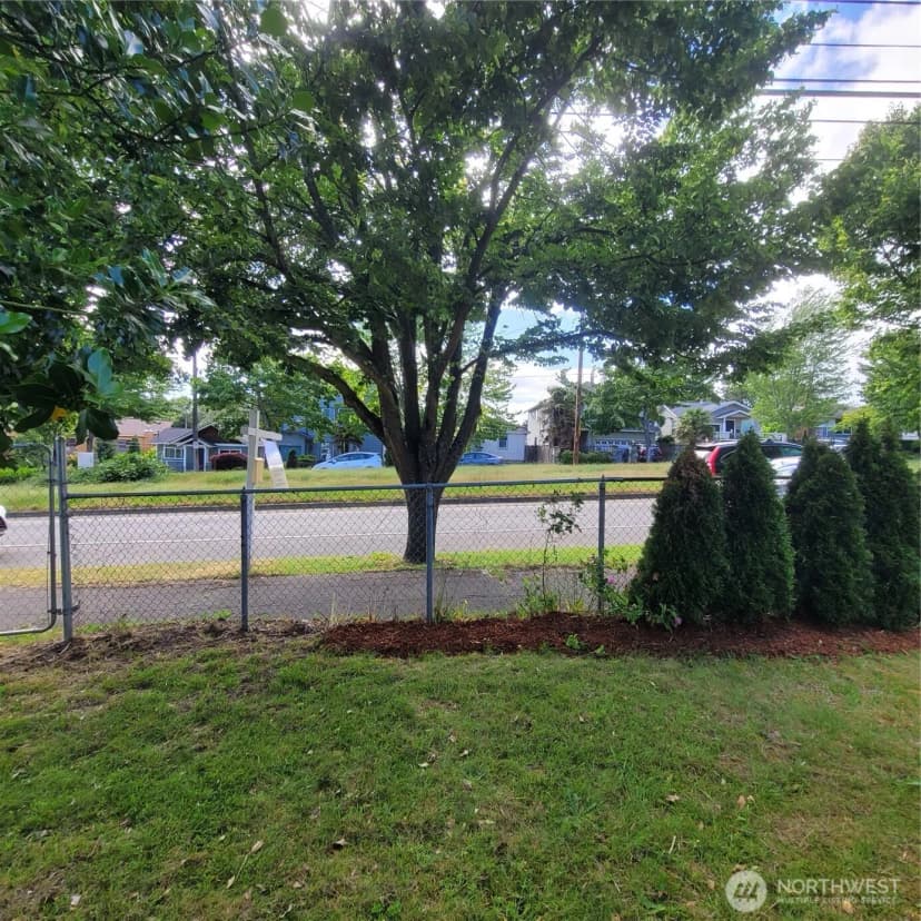 Property photo for 8028 Beacon Avenue S, Seattle photo 6