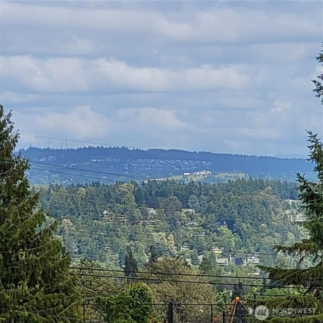 Property photo for 8028 Beacon Avenue S, Seattle photo 3