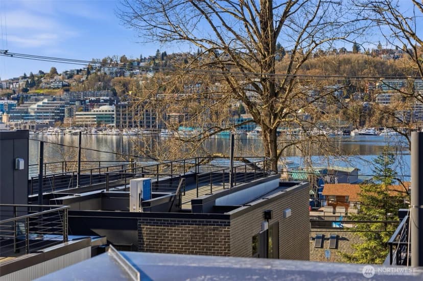 Property photo for 2010 Fairview Avenue E #c, Seattle photo 31