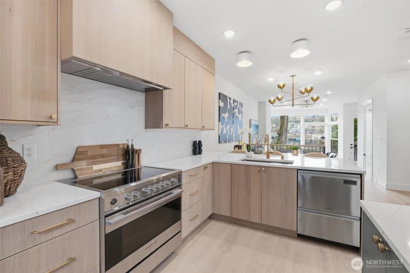 Property photo for 2010 Fairview Avenue E #c, Seattle photo 15