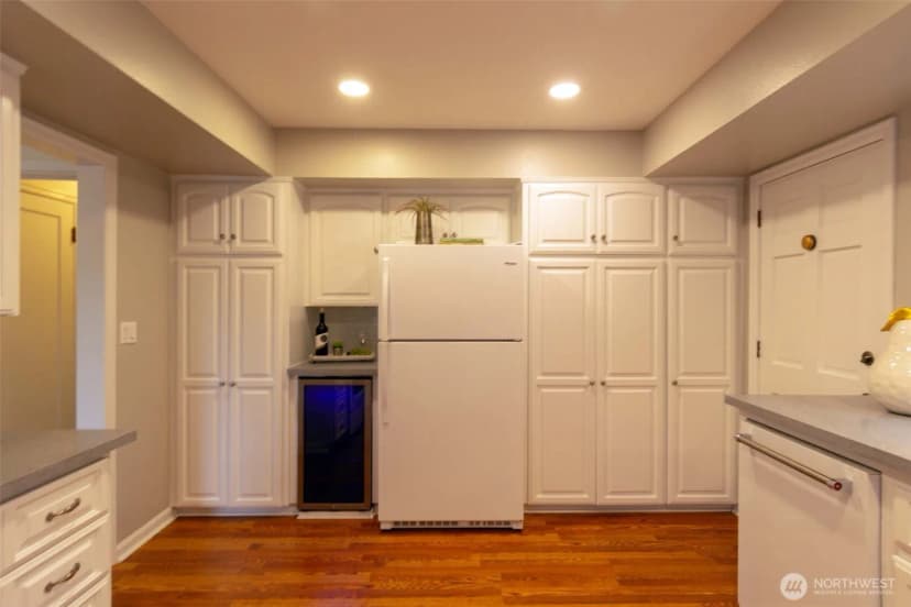 Property photo for 10826 Meadow Road Sw, Lakewood photo 15