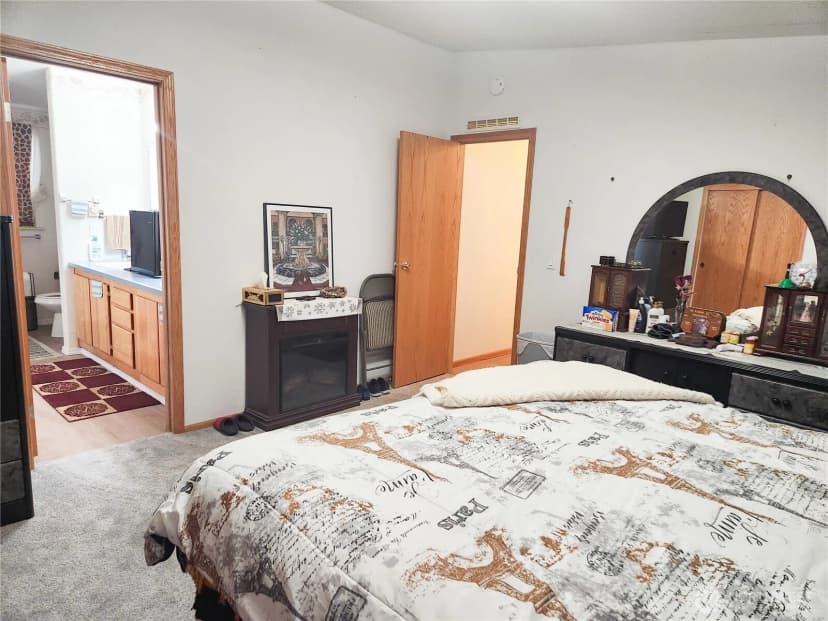 Property photo for 1873 8th Street, Davenport photo 24