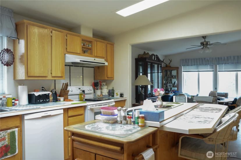 Property photo for 1873 8th Street, Davenport photo 12