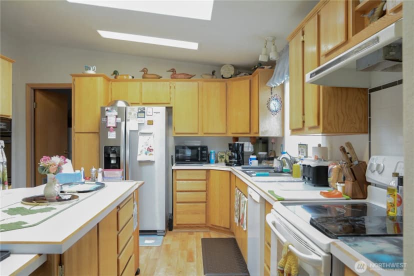 Property photo for 1873 8th Street, Davenport photo 10