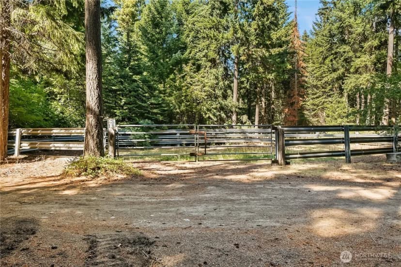 Property photo for 551 Pioneer Trail, Cle Elum photo 18