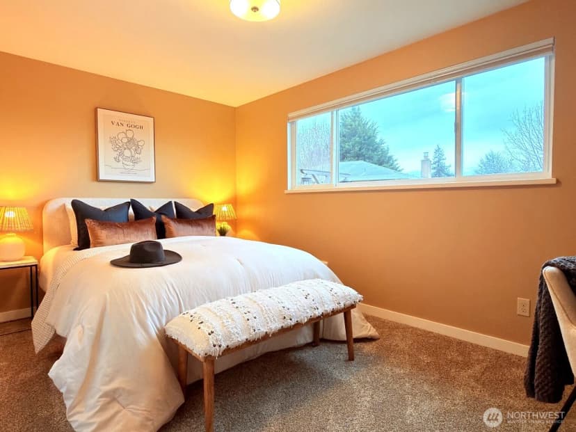Property photo for 2004 Sw 117th Place, Burien photo 17