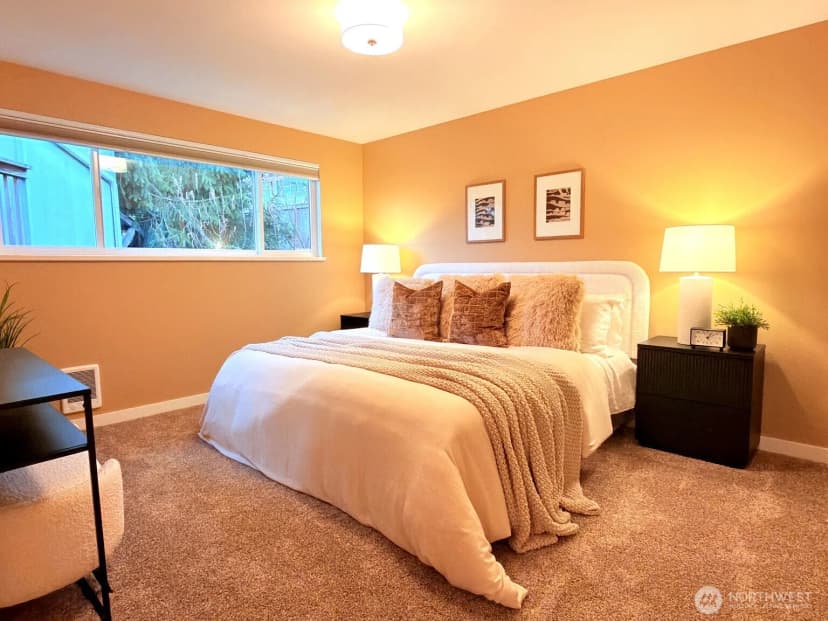 Property photo for 2004 Sw 117th Place, Burien photo 15