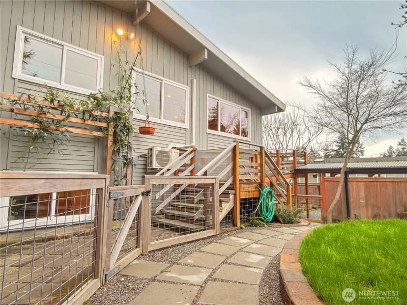 Property photo for 2004 Sw 117th Place, Burien photo 20