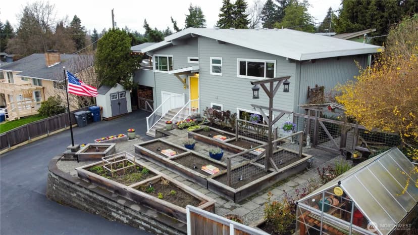 Property photo for 2004 Sw 117th Place, Burien photo 36