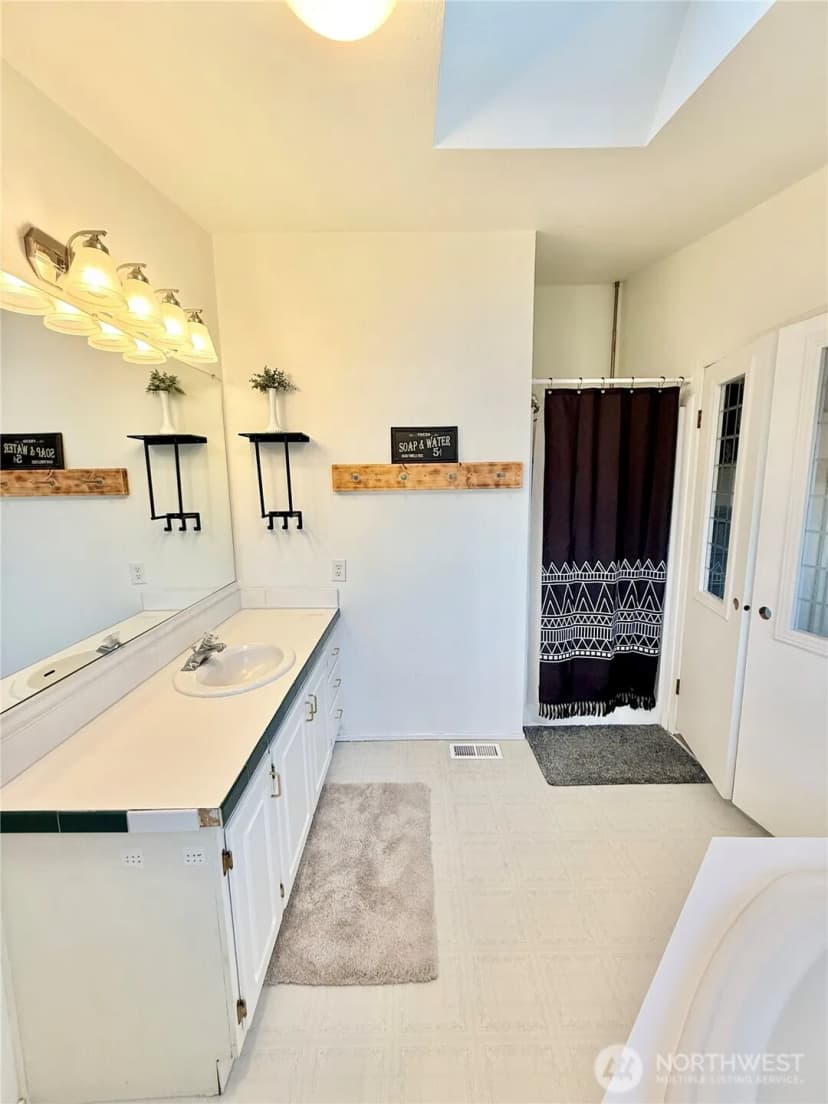 Property photo for 859 C Highway 7, Tonasket photo 22
