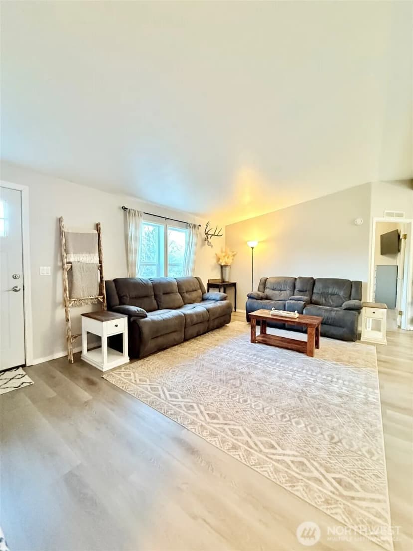 Property photo for 859 C Highway 7, Tonasket photo 18