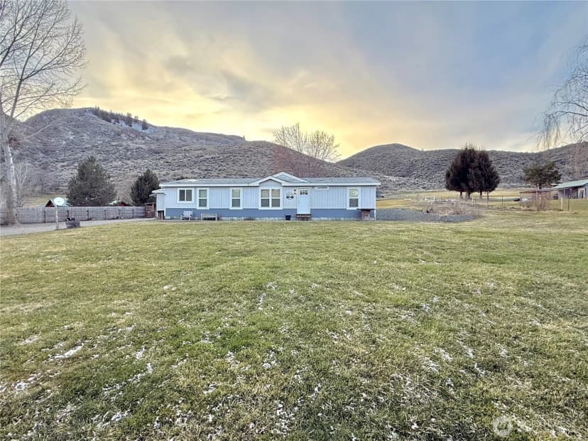 Property photo for 859 C Highway 7, Tonasket photo 35