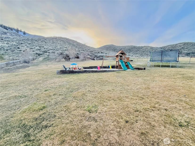 Property photo for 859 C Highway 7, Tonasket photo 38