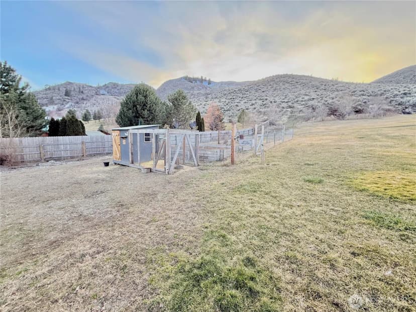 Property photo for 859 C Highway 7, Tonasket photo 39