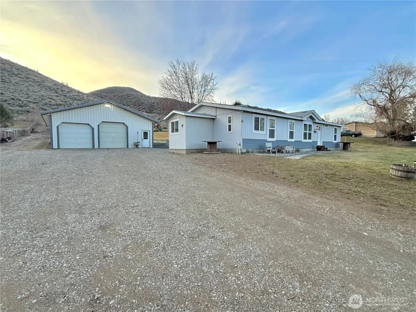 Property photo for 859 C Highway 7, Tonasket photo 3