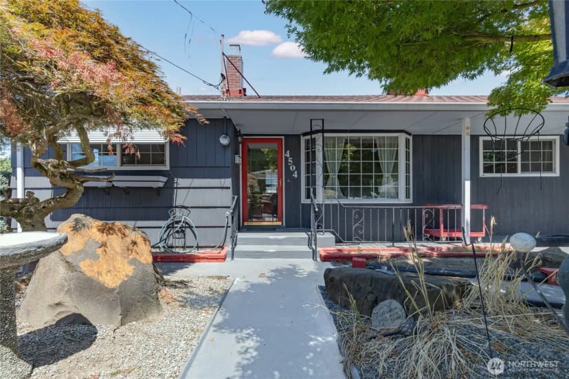 Property photo for 4504 S Trenton Street, Seattle