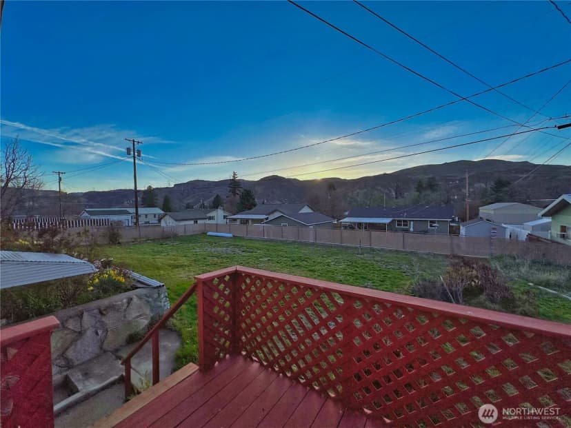Property photo for 804 Central Drive, Coulee Dam photo 22