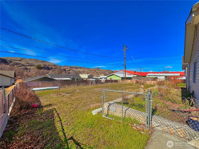 Property photo for 804 Central Drive, Coulee Dam photo 23