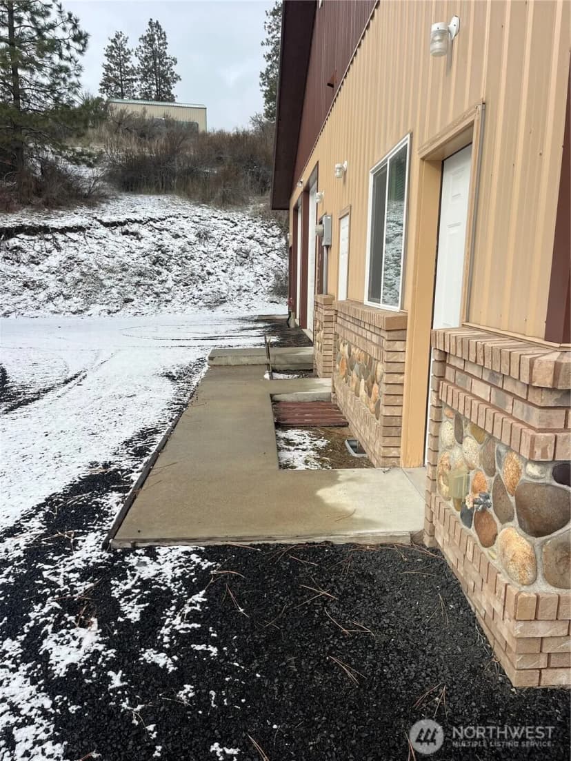 Property photo for 37855 Skyview Court N, Creston photo 17