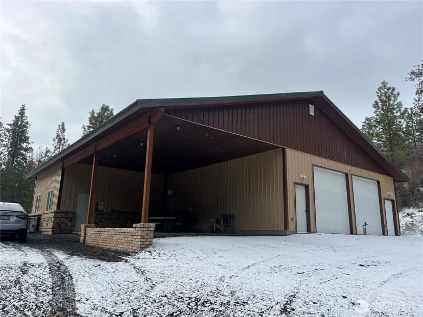 Property photo for 37855 Skyview Court N, Creston photo 2