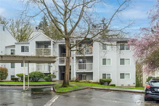 Property photo for 975 Aberdeen Avenue Ne #f207, Renton