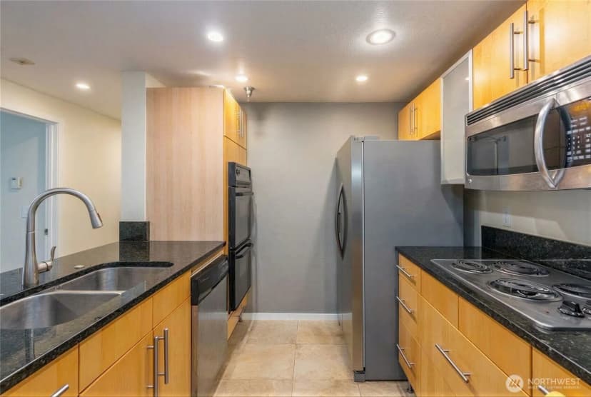 Property photo for 975 Aberdeen Avenue Ne #f207, Renton photo 11