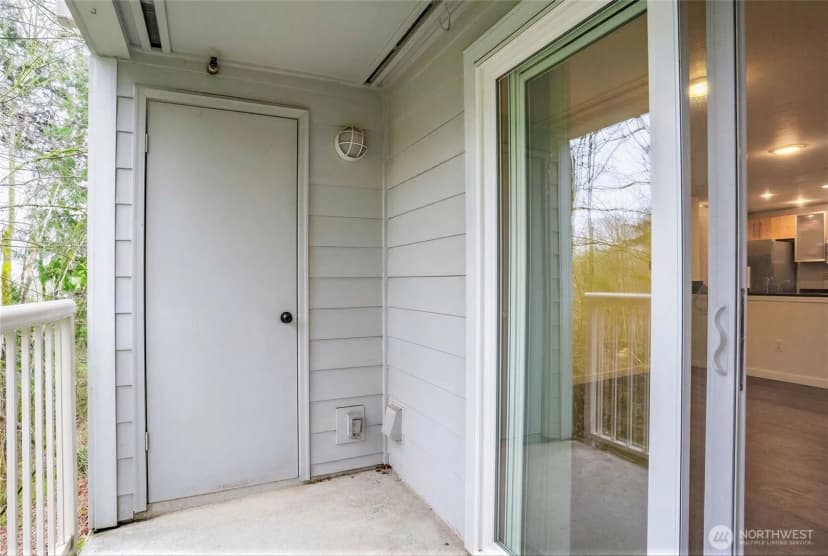 Property photo for 975 Aberdeen Avenue Ne #f207, Renton photo 6