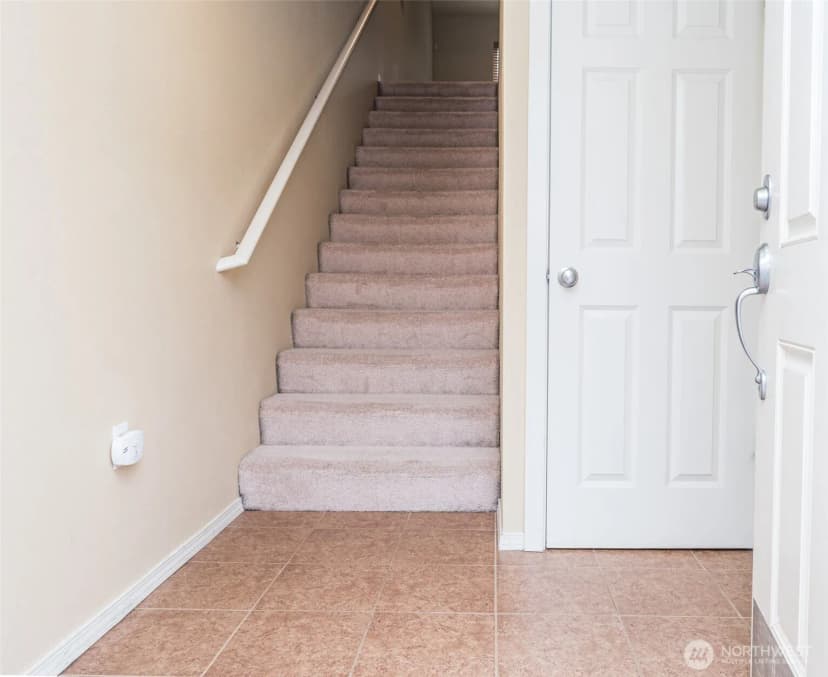 Property photo for 5325 Military Road E #b, Tacoma photo 3