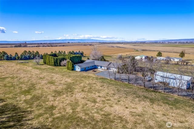 Property photo for 8729 Road 7.6 Nw, Ephrata