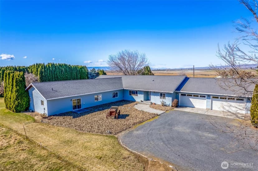 Property photo for 8729 Road 7.6 Nw, Ephrata photo 2