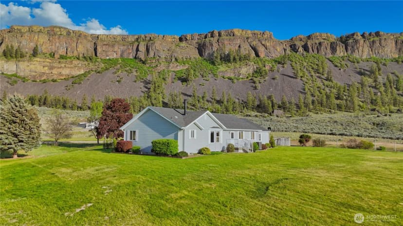 Property photo for 55086 Bay Area Drive Ne, Electric City photo 6
