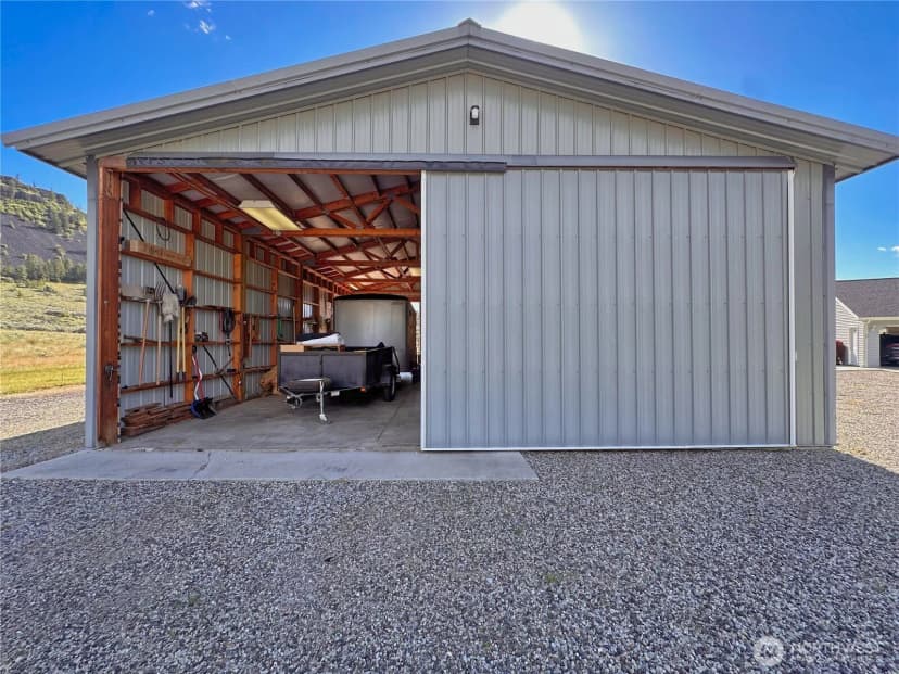 Property photo for 55086 Bay Area Drive Ne, Electric City photo 8