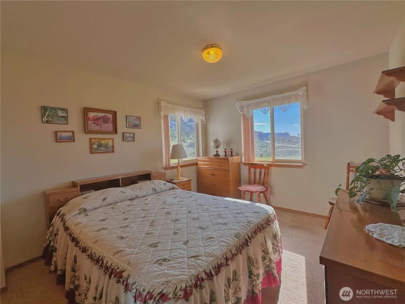 Property photo for 55086 Bay Area Drive Ne, Electric City photo 19