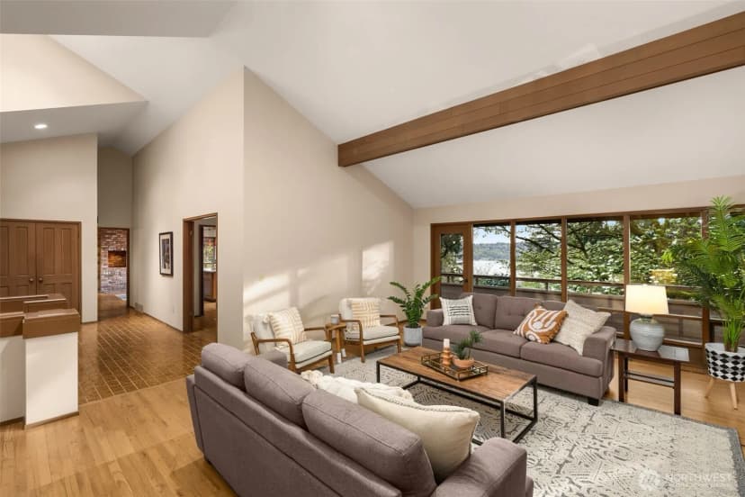 Property photo for 8440 W Mercer Way, Mercer Island photo 6