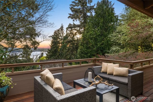 Property photo for 8440 W Mercer Way, Mercer Island photo 3